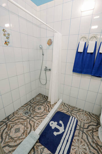 Фото номера Стандартный трехместный номер Гостиница Бархат г. Ижевск 7